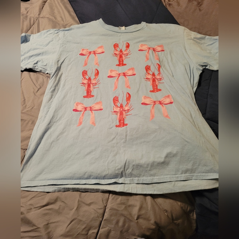 Light Baby Blue T-Shirt with Crayfish and Bows